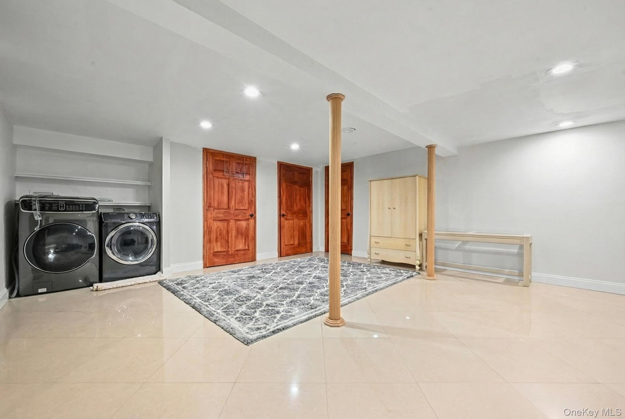 16 Tudor Road Hicksville, NY 11801 - Photo 24 of 24