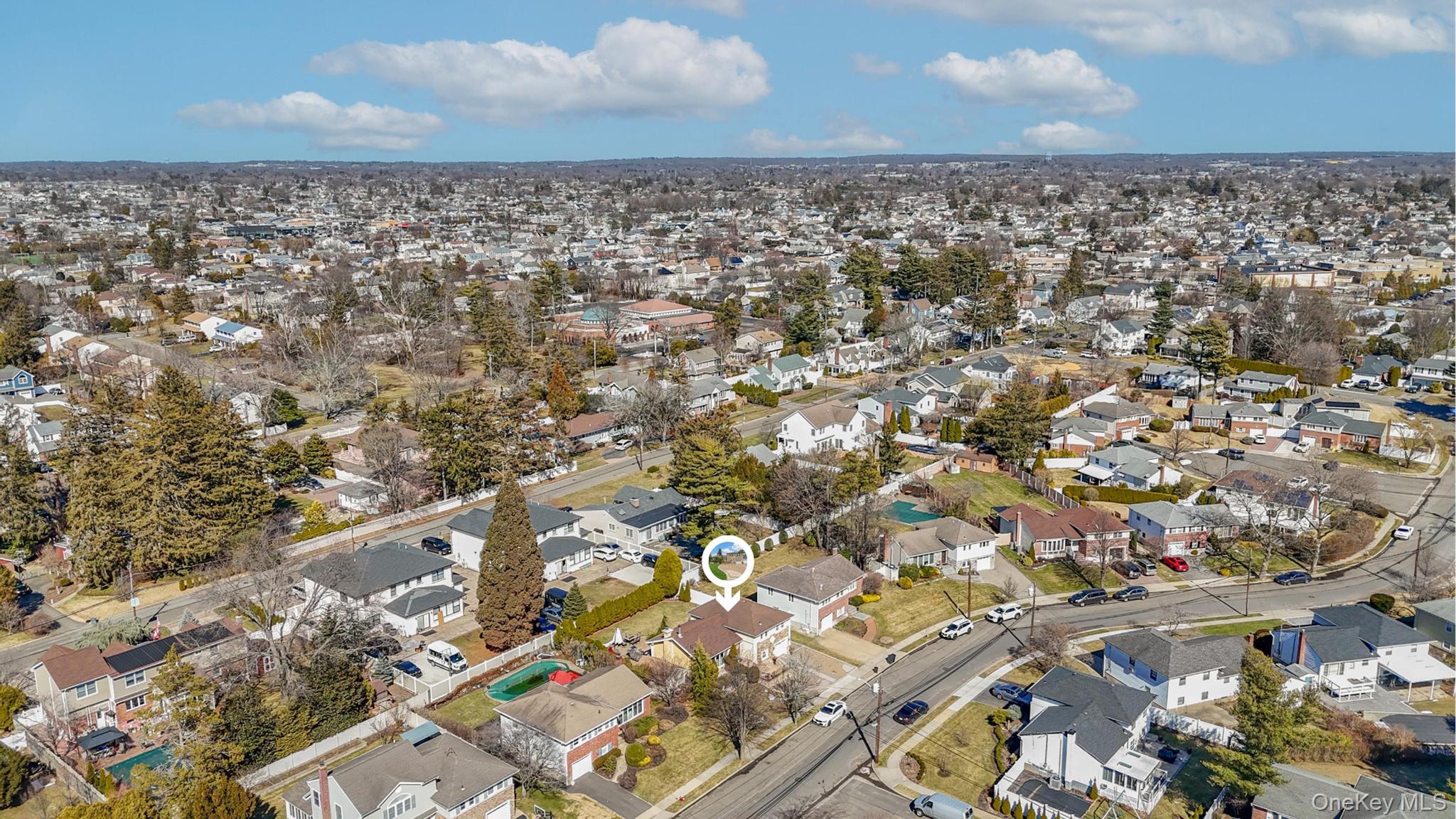 16 Tudor Road Hicksville, NY 11801 - Photo 8 of 24