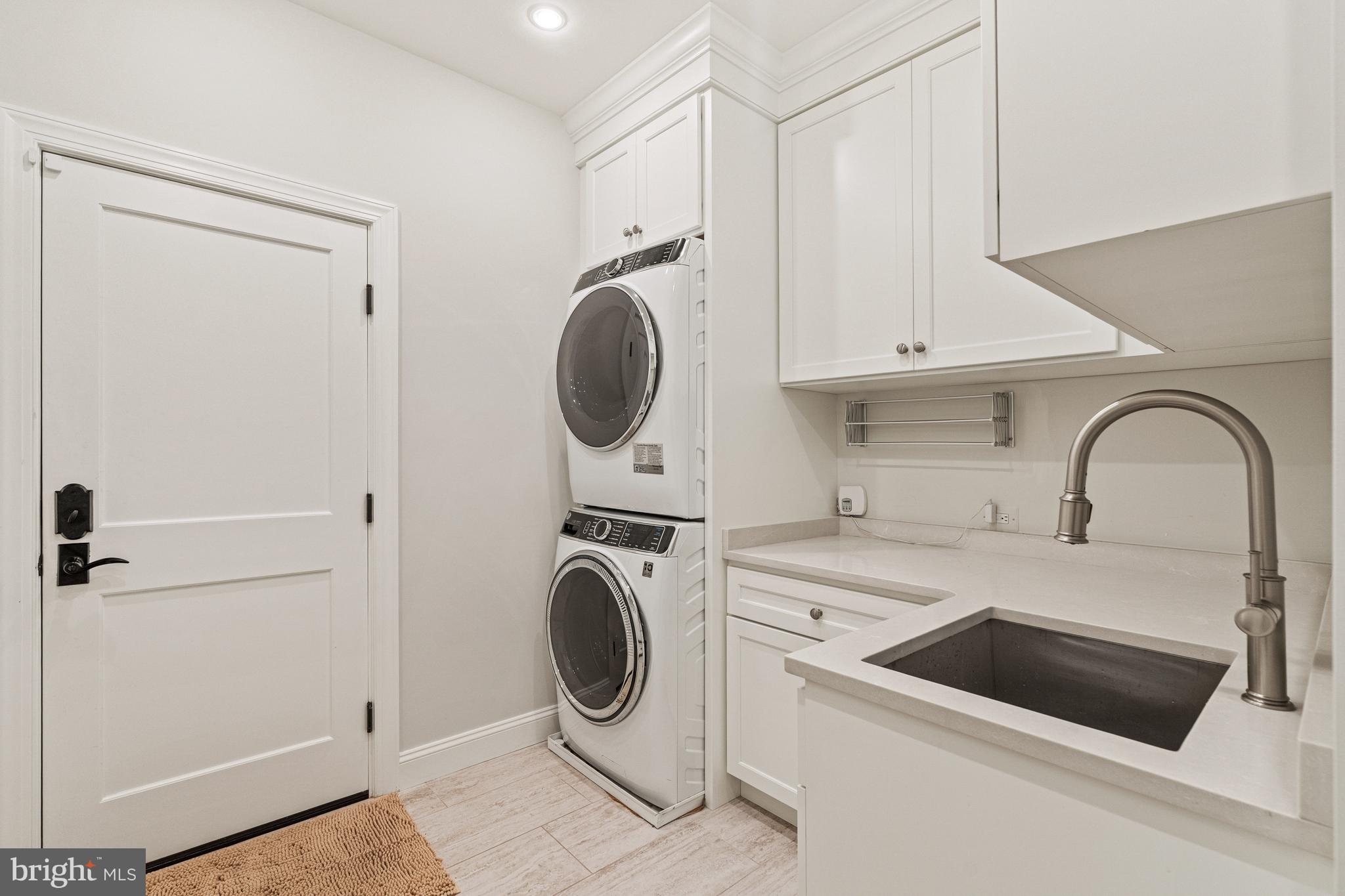 6301 Hunting Ridge Lane McLean, VA 22101 - Photo 21 of 47 Mud Room