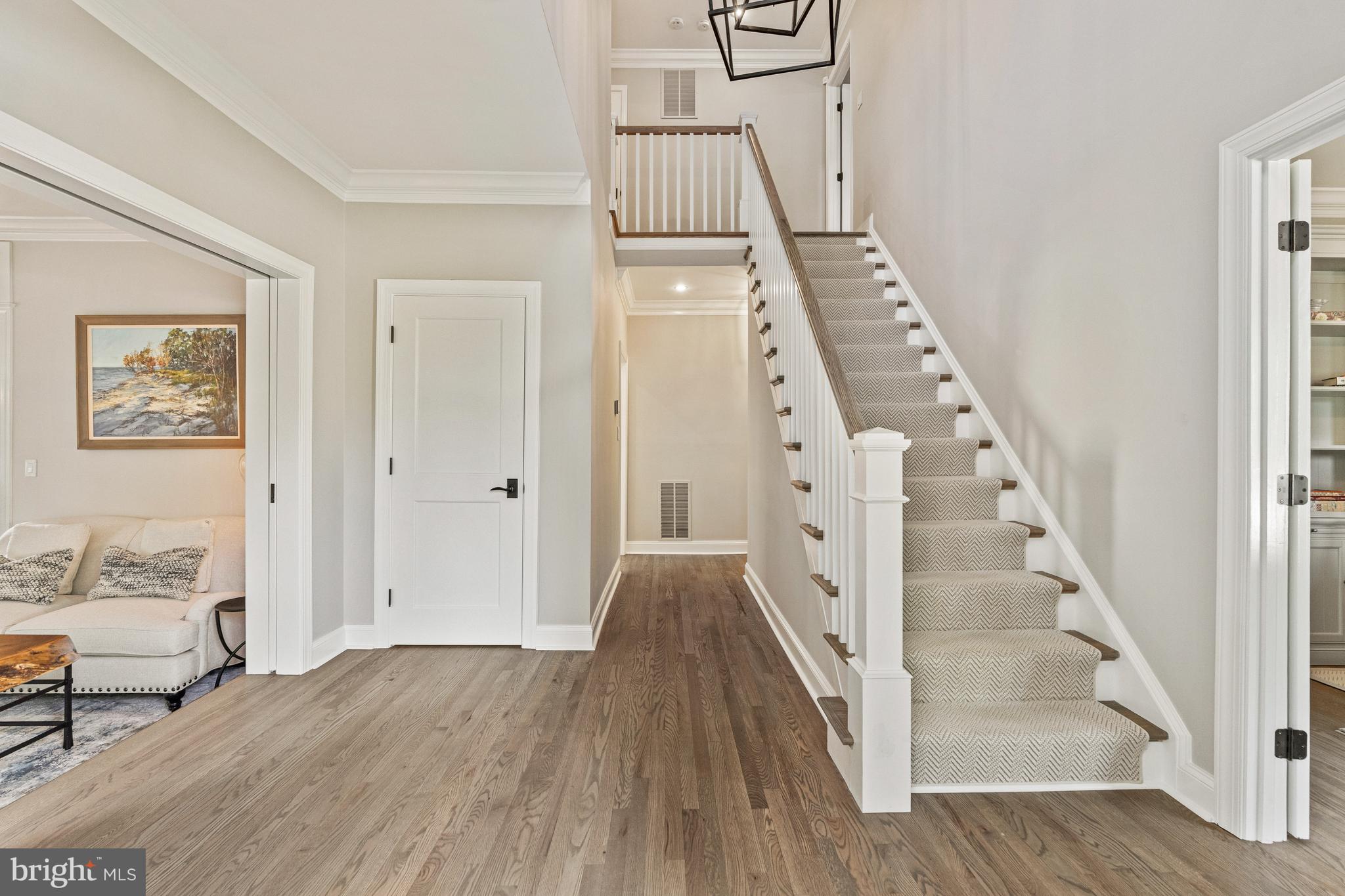 6301 Hunting Ridge Lane McLean, VA 22101 - Photo 22 of 47 Foyer