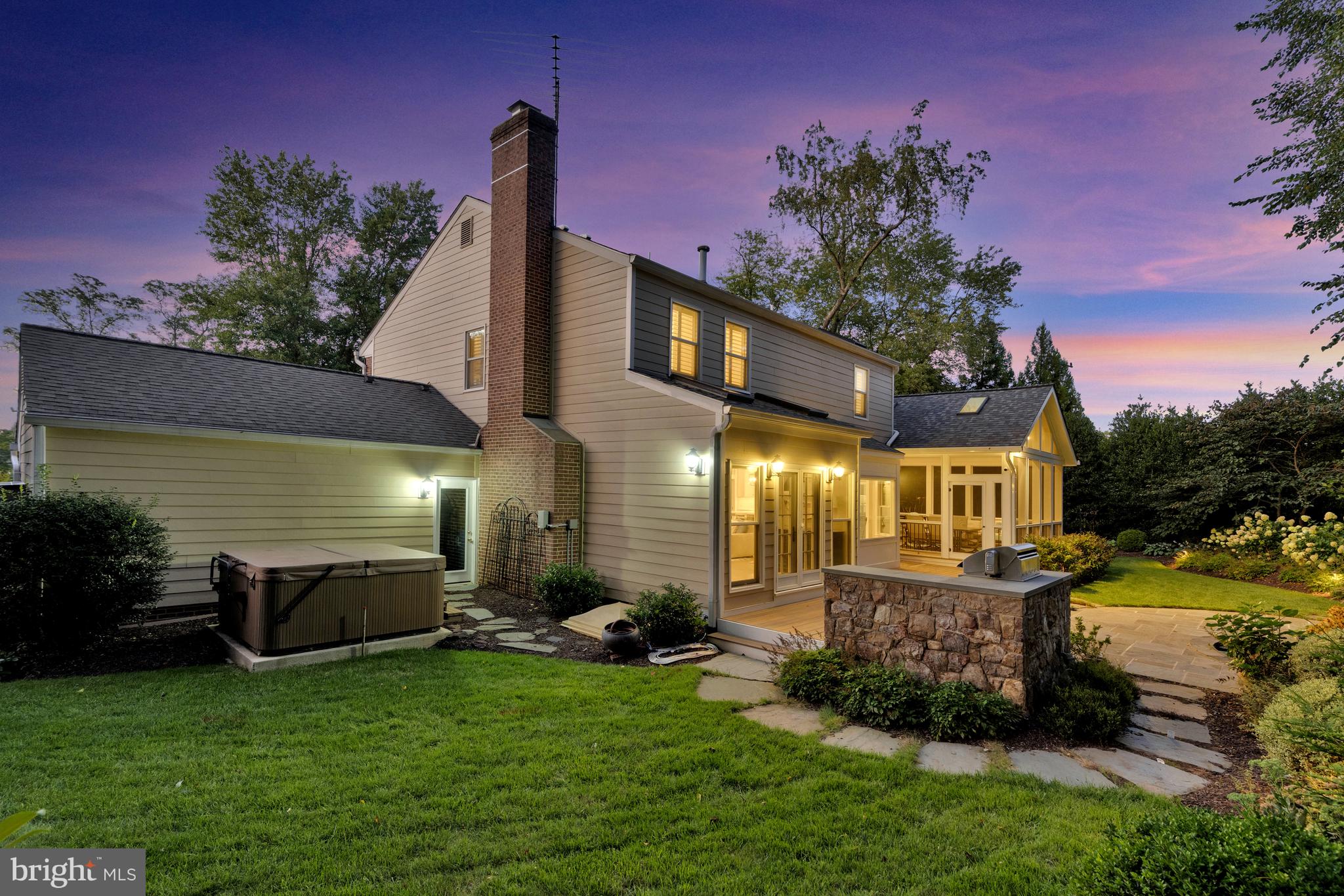 6301 Hunting Ridge Lane McLean, VA 22101 - Photo 40 of 47 Back Exterior