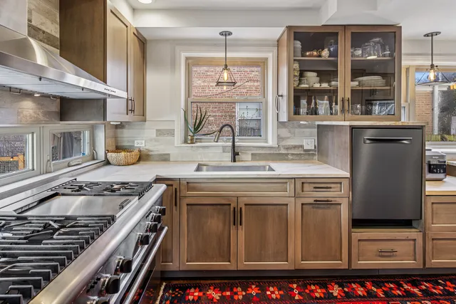 $799,000 | 3435 West Ardmore Avenue, Chicago, IL 60659