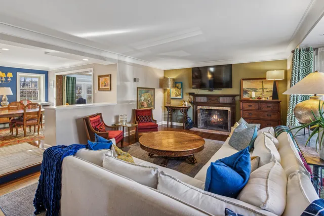 $799,000 | 3435 West Ardmore Avenue, Chicago, IL 60659