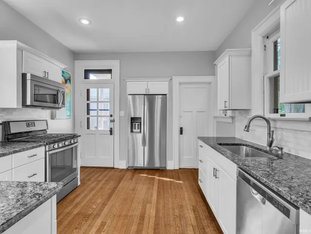 $424,900 | 1227 West Berry Street, Fort Wayne, IN 46802