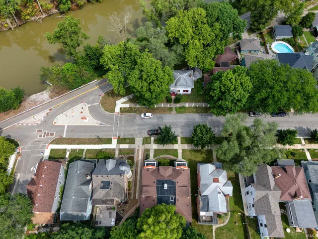 $424,900 | 1227 West Berry Street, Fort Wayne, IN 46802