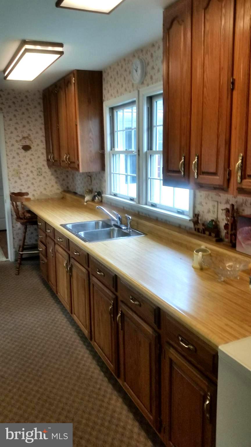 4205 White Oak Road Paradise, PA 17562 - Photo 5 of 25 Gallery Image 5