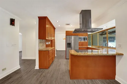 $680,000 | 4756 Southwest 72nd Avenue, Davie, FL 33314