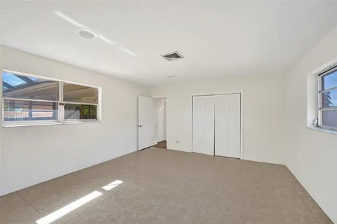 $680,000 | 4756 Southwest 72nd Avenue, Davie, FL 33314