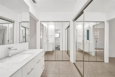 $680,000 | 4756 Southwest 72nd Avenue, Davie, FL 33314