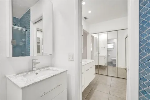 $680,000 | 4756 Southwest 72nd Avenue, Davie, FL 33314