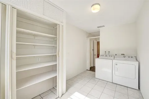 $680,000 | 4756 Southwest 72nd Avenue, Davie, FL 33314