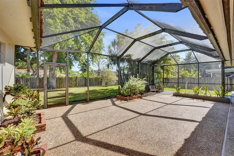 $680,000 | 4756 Southwest 72nd Avenue, Davie, FL 33314