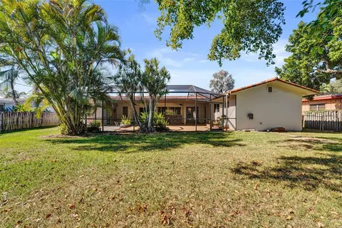 $680,000 | 4756 Southwest 72nd Avenue, Davie, FL 33314