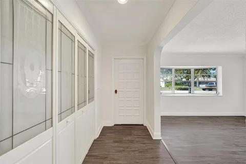 $680,000 | 4756 Southwest 72nd Avenue, Davie, FL 33314