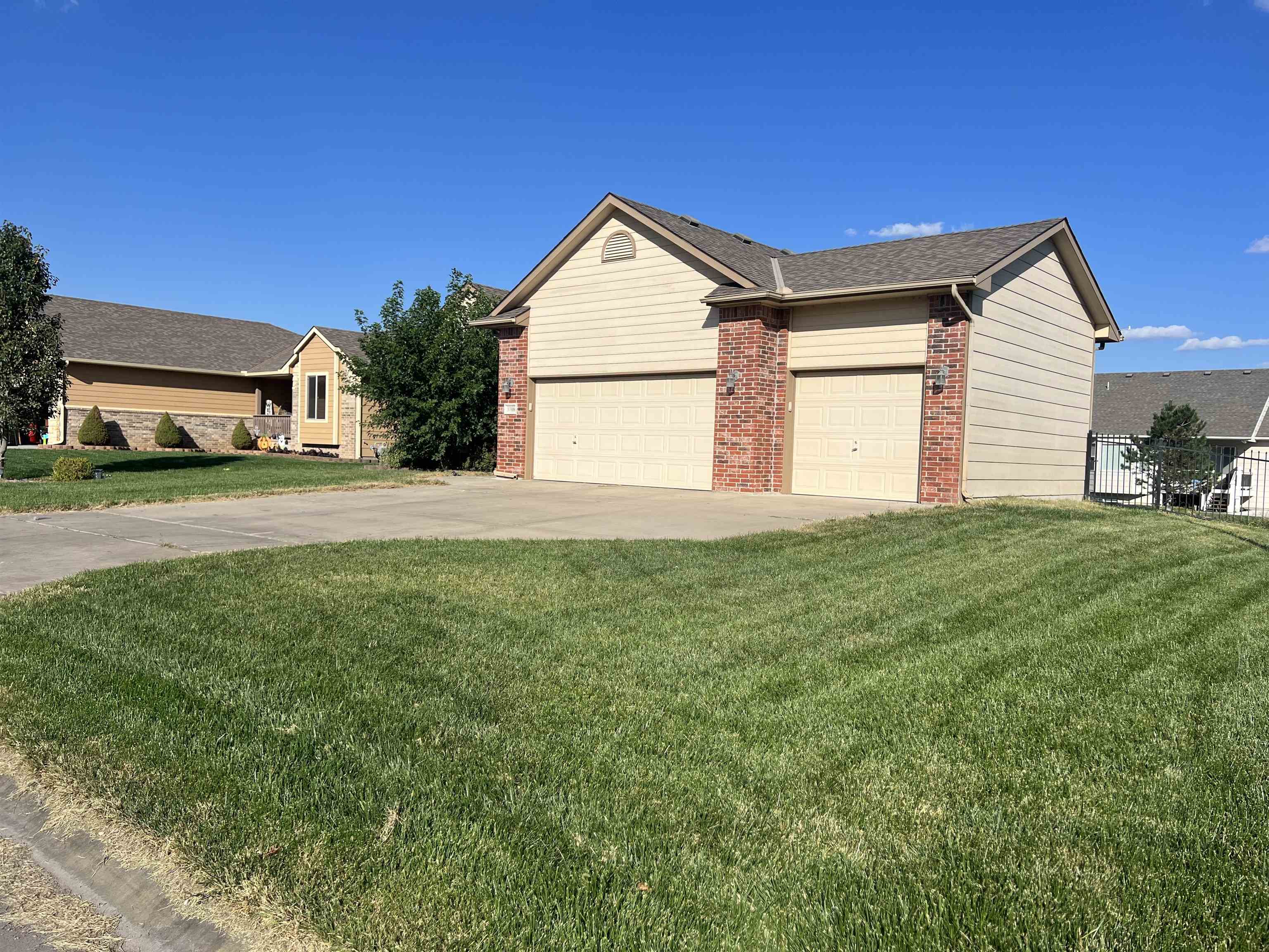 3708 North Pepper Ridge Street Wichita, KS 67205 - Photo 2 of 21