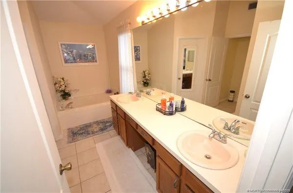 $2,500 | 753 Northwest Waterlily Place, Jensen Beach, FL 34957