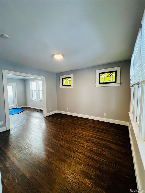 8292 Rivard Avenue Warren, MI 48089 - Photo 6 of 34
