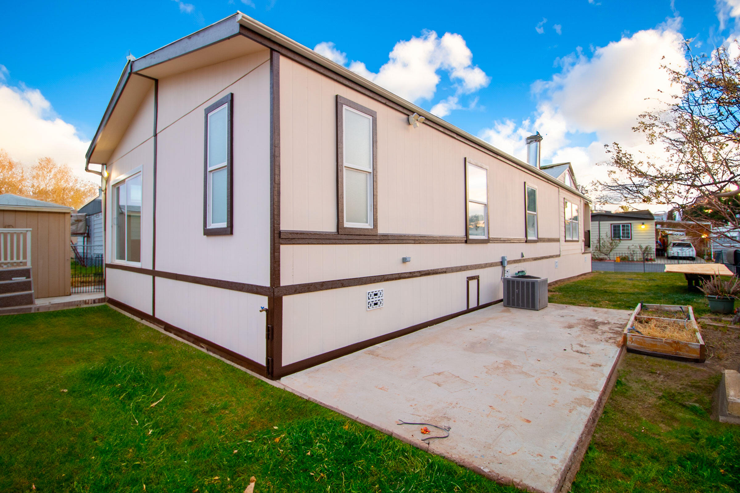 4444 Avenue R Palmdale, CA 93552 - Photo 4 of 14 IMG_5430-HDR