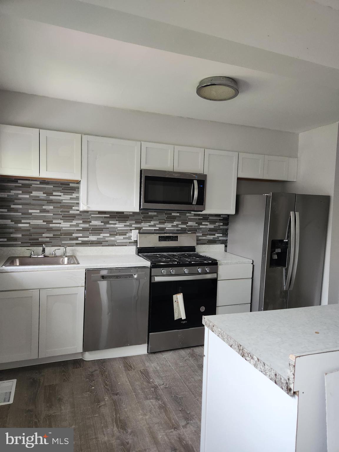 1306 Crofton Road Baltimore, MD 21239 - Photo 5 of 15