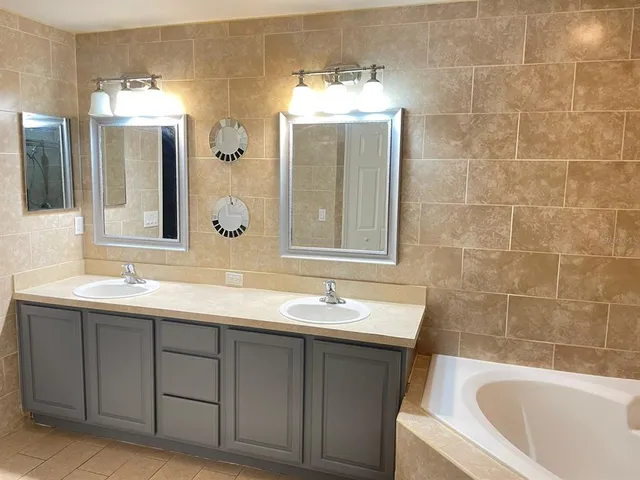 $2,620 | 553 Maidenhair Court, Orange City, FL 32763