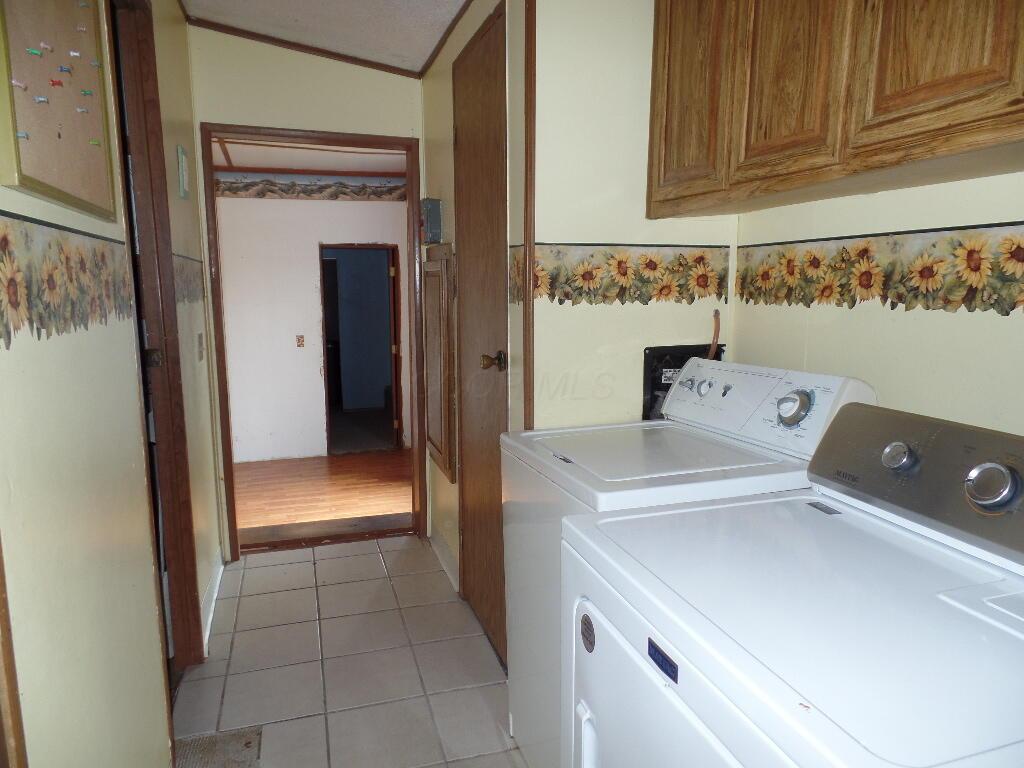 10390 Fairview Road Southeast Newark, OH 43056 - Photo 12 of 16 13