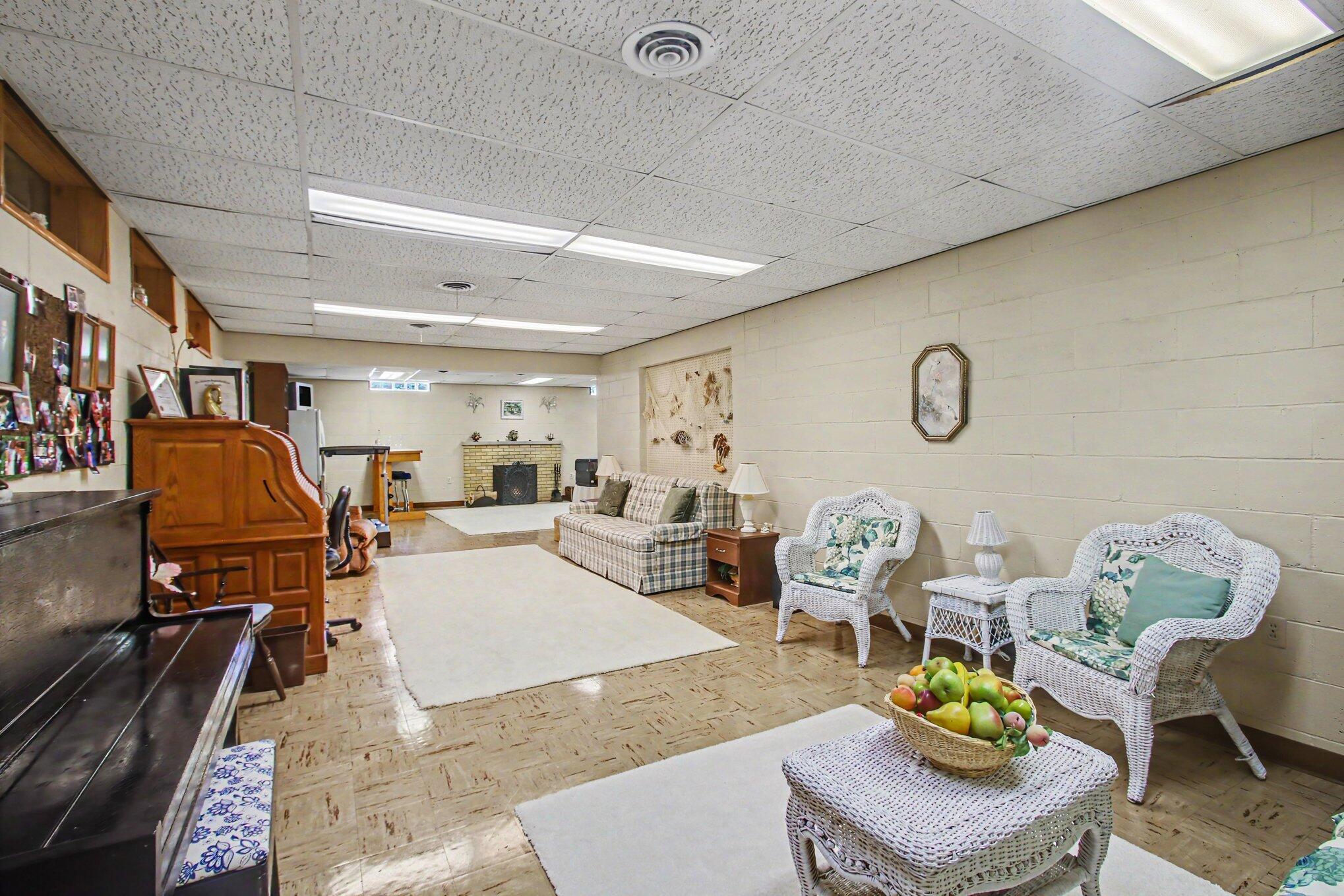 3844 Highgate Road Muskegon, MI 49441 - Photo 37 of 56 033_file_8211