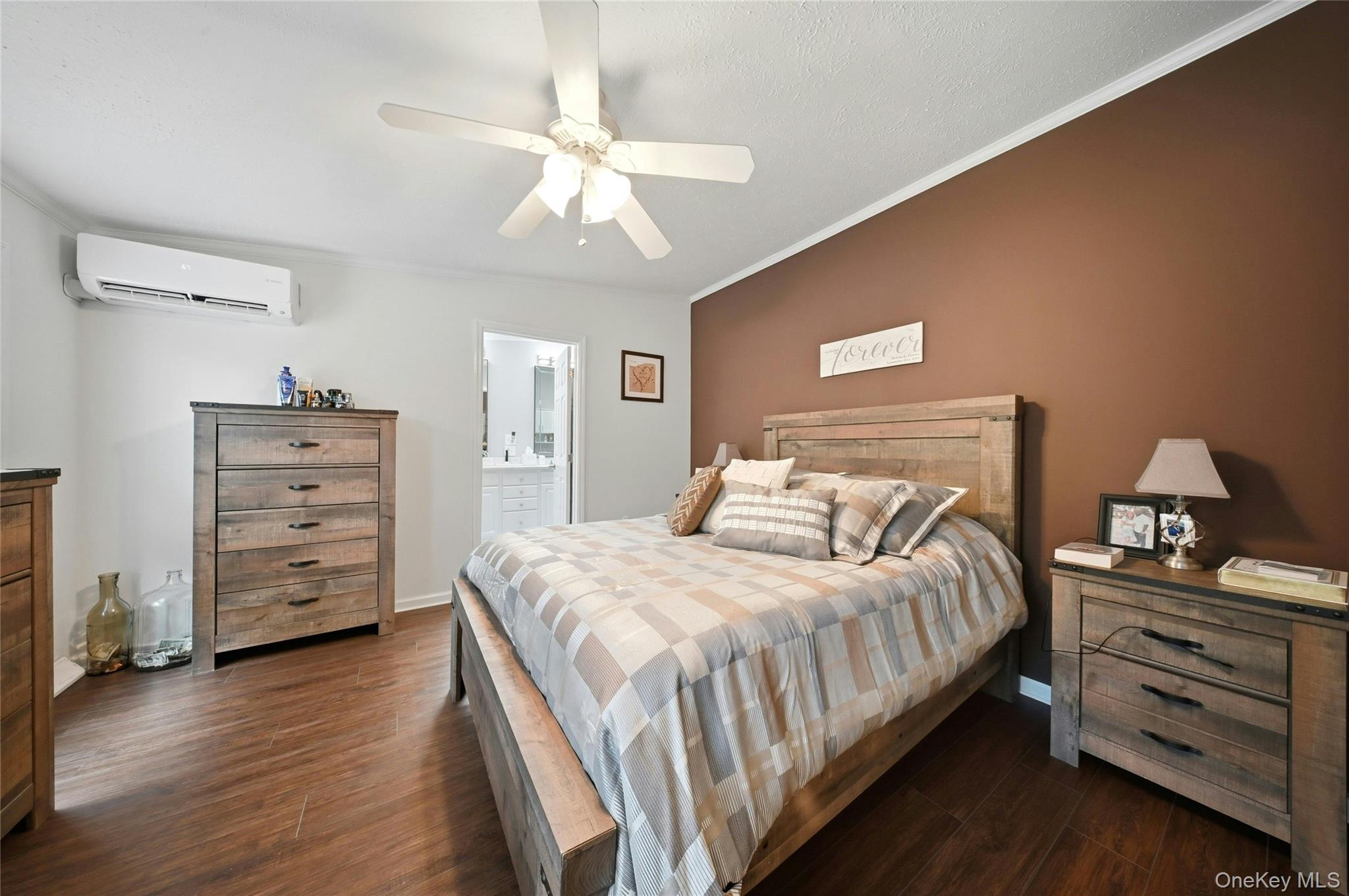 1661 Old Country Road, Unit 62 Riverhead, NY 11901 - Photo 25 of 36 Primary Bedroom