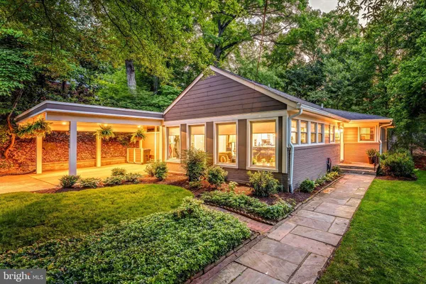 $799,000 | 10400 Crestmoor Drive, Silver Spring, MD 20901