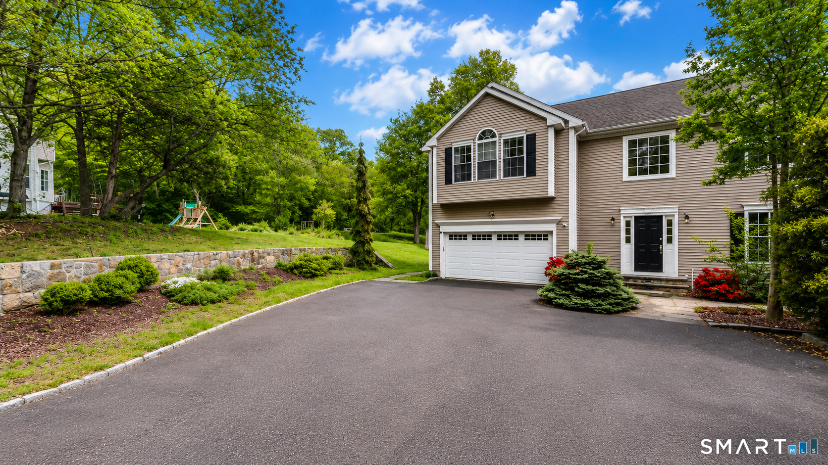155 Beardsley Road Shelton, CT 06484 - Photo 2 of 28
