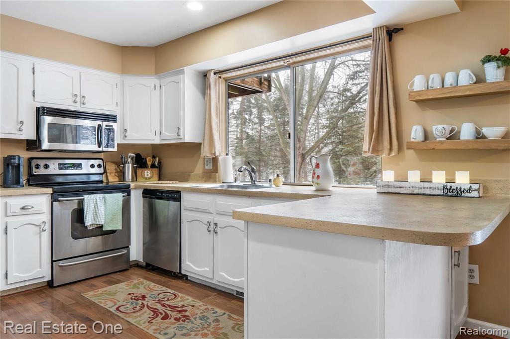 2470 Rancroft Beat Rochester Hills, MI 48306 - Photo 19 of 29