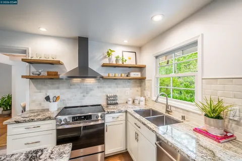 $2,285,000 | 860 Paradise Court, Lafayette, CA 94549
