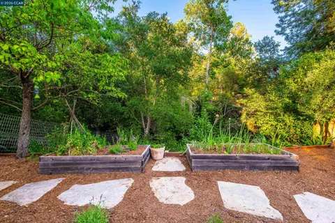 $2,285,000 | 860 Paradise Court, Lafayette, CA 94549