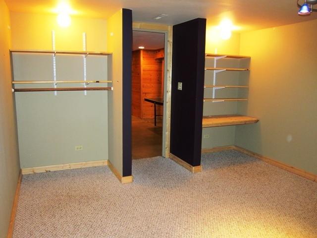 976 Ruth Drive Elgin, IL 60123 - Photo 14 of 15
