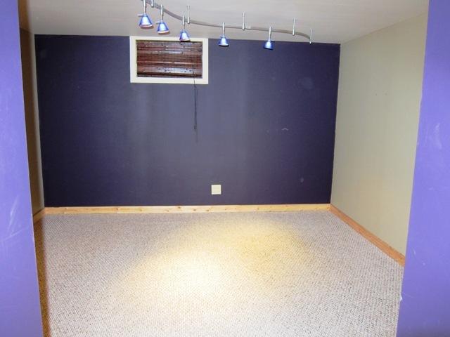 976 Ruth Drive Elgin, IL 60123 - Photo 15 of 15 a view of an empty room