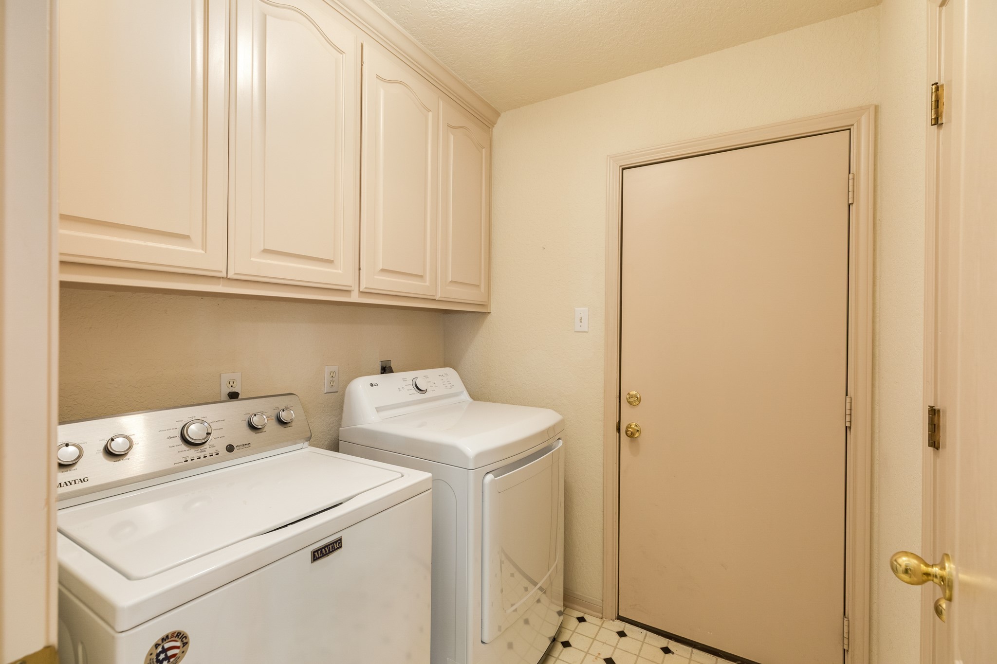 117 Jamestown Avenue Clute, TX 77531 - Photo 21 of 23