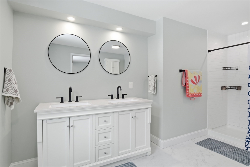 46 Smith Street Palmer, MA 01069 - Photo 10 of 25