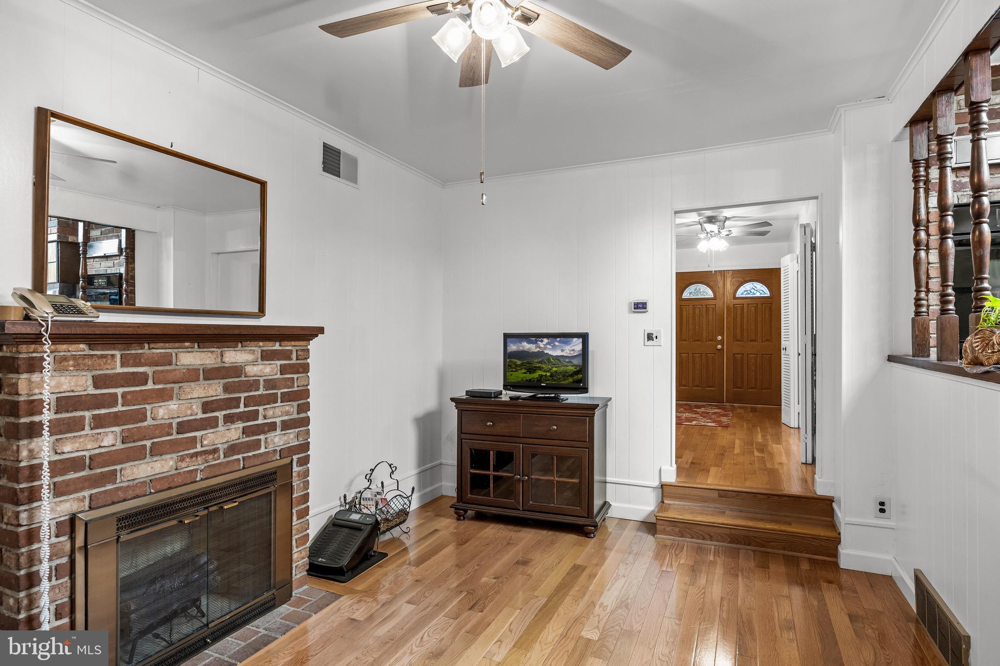 204 Nicholson Road Mount Ephraim, NJ 08059 - Photo 11 of 24