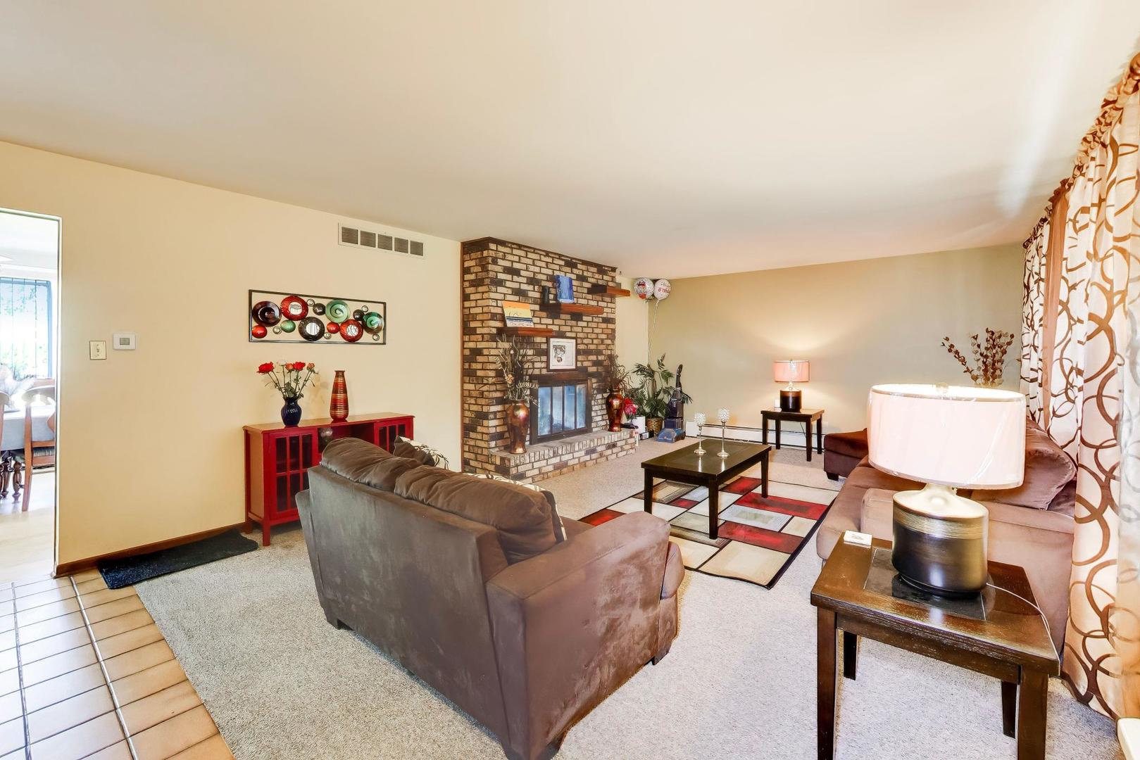18026 State Line Avenue Lansing, IL 60438 - Photo 5 of 45