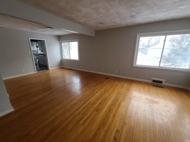 $190,000 | 402 West Perkins Street, Hartford City, IN 47348