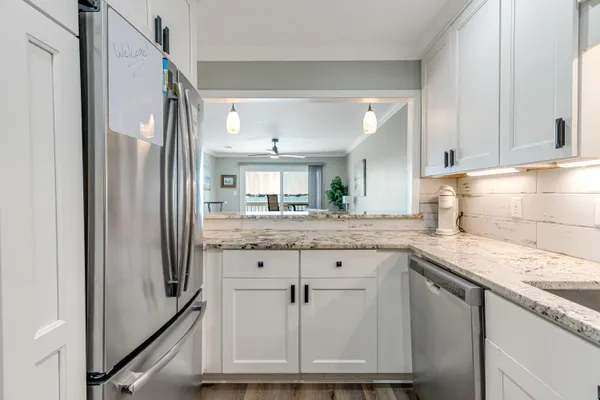 $385,000 | 1695 Highway 98, Unit 302, Mary Esther, FL 32569