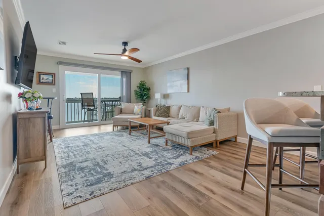 $385,000 | 1695 Highway 98, Unit 302, Mary Esther, FL 32569