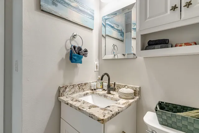 $385,000 | 1695 Highway 98, Unit 302, Mary Esther, FL 32569