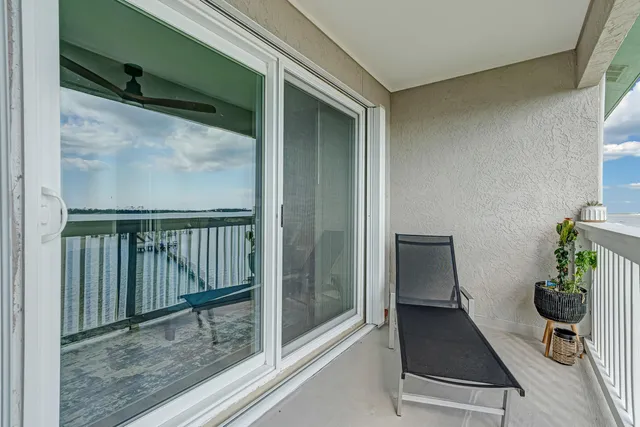 $385,000 | 1695 Highway 98, Unit 302, Mary Esther, FL 32569