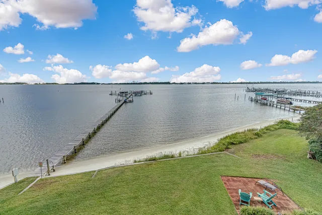 $385,000 | 1695 Highway 98, Unit 302, Mary Esther, FL 32569