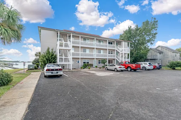 $385,000 | 1695 Highway 98, Unit 302, Mary Esther, FL 32569