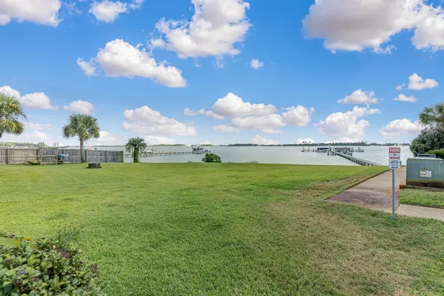 $385,000 | 1695 Highway 98, Unit 302, Mary Esther, FL 32569