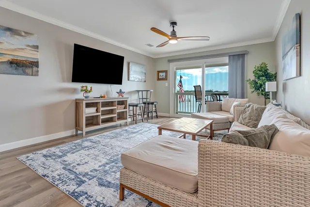 $385,000 | 1695 Highway 98, Unit 302, Mary Esther, FL 32569