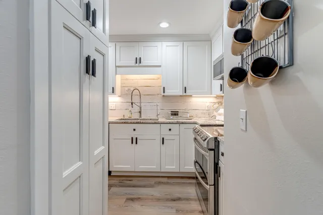 $385,000 | 1695 Highway 98, Unit 302, Mary Esther, FL 32569