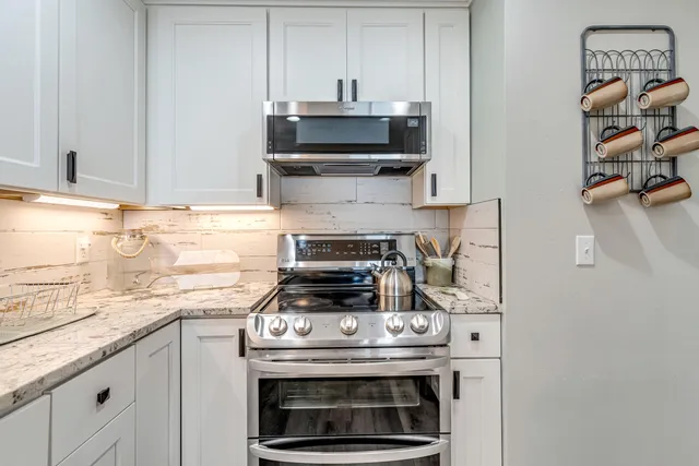 $385,000 | 1695 Highway 98, Unit 302, Mary Esther, FL 32569