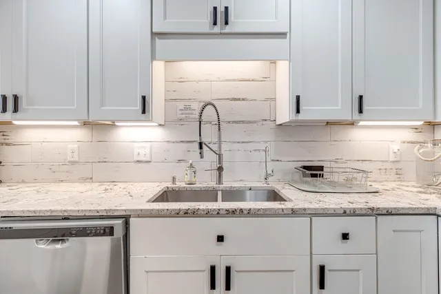 $385,000 | 1695 Highway 98, Unit 302, Mary Esther, FL 32569